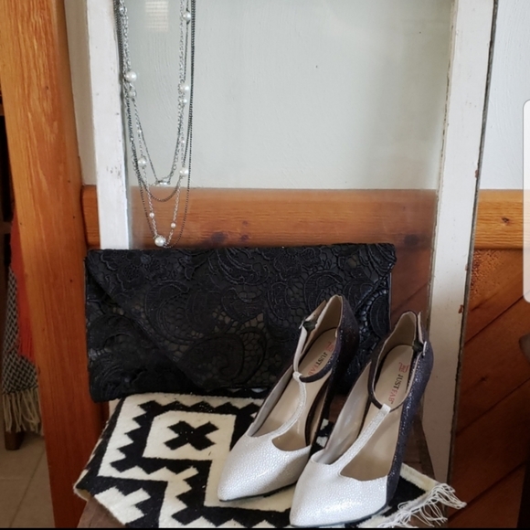 White & Black Heels - Picture 8 of 8